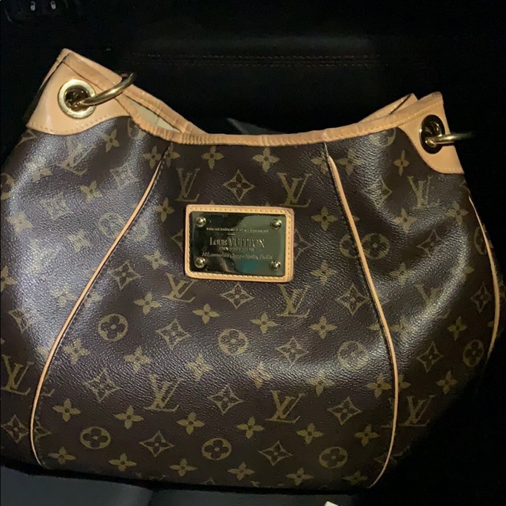 Lv galleria pm. Good condition
